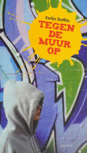 Tegen de muur op