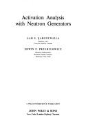 Activation analysis with neutron generators
